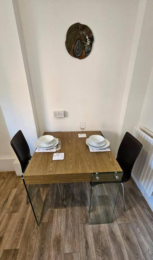 Spacious Two Bedroom Apartment In Battersea, Free Parking Londra Dış mekan fotoğraf