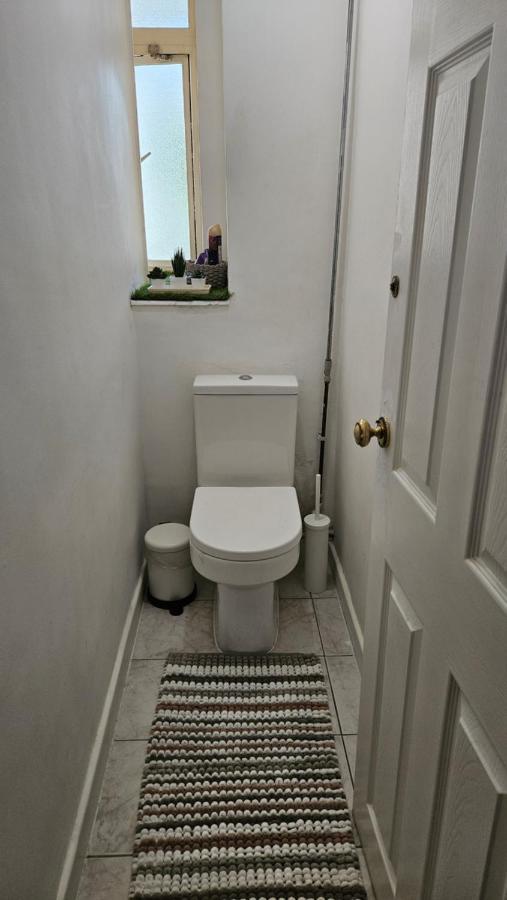 Spacious Two Bedroom Apartment In Battersea, Free Parking Londra Dış mekan fotoğraf